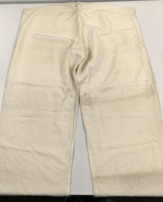 Luftwaffe, Wintertarnjacke mit Hose, so in der Notausrüstung von Flugzeugen geführt. Ungetragenes Set, keinerlei Stempelung, der Adler direkt ausgestickt, habe ich so noch nie gesehen.