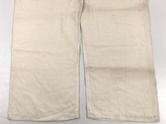 Luftwaffe, Wintertarnjacke mit Hose, so in der Notausrüstung von Flugzeugen geführt. Ungetragenes Set, keinerlei Stempelung, der Adler direkt ausgestickt, habe ich so noch nie gesehen.