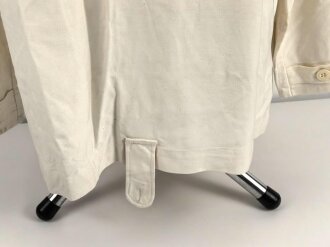 Luftwaffe, Wintertarnjacke mit Hose, so in der Notausrüstung von Flugzeugen geführt. Ungetragenes Set, keinerlei Stempelung, der Adler direkt ausgestickt, habe ich so noch nie gesehen.