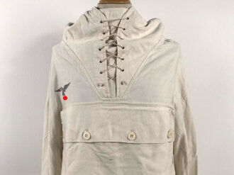 Luftwaffe, Wintertarnjacke mit Hose, so in der Notausrüstung von Flugzeugen geführt. Ungetragenes Set, keinerlei Stempelung, der Adler direkt ausgestickt, habe ich so noch nie gesehen.