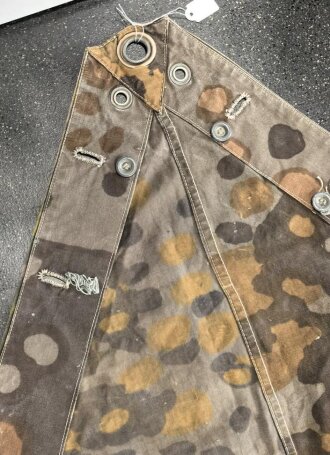 Waffen SS , Zeltbahn "Platane "Tarn, getragenes Stück mit Nummern "1" und "5" Hersteller "Warei Berlin"