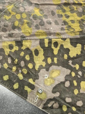 Waffen SS , Zeltbahn "Platane "Tarn, getragenes Stück mit Nummern "1" und "5" Hersteller "Warei Berlin"