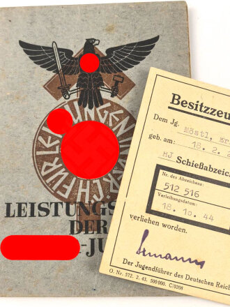 Ausweise eines Angehörigen der Flieger HJ und des...