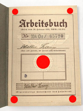 Mitglieds Ausweis Hitlerjugendeines Angehörigen aus Öhringen. Dazu weitere Ausweise und Fotos