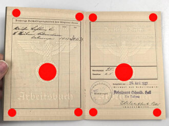 Mitglieds Ausweis Hitlerjugendeines Angehörigen aus Öhringen. Dazu weitere Ausweise und Fotos