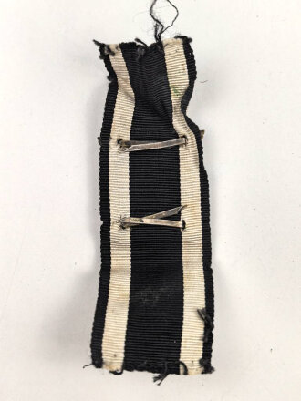 Wiederholungsspange 1939 zum Eisernen Kreuz 2. Klasse. Buntmetall versilbert, auf Band. Laut Vorbesitzer Hersteller Deumer Lüdenscheid.
