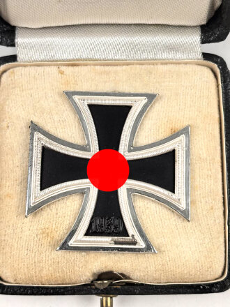 Eisernes Kreuz 1. Klasse 1939 im Etui. Das Kreuz...