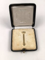 Eisernes Kreuz 1. Klasse 1939 im Etui. Das Kreuz ungetragen, laut Vorbesitzer dem Hersteller Wächtler & Lange zuzuordnen. Das Etui ebenfalls in sehr gutem Zustand