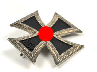 Eisernes Kreuz 1. Klasse 1939 . Hersteller "65" auf der Nadel für Klein & Quenzer. Ungetragenes Stück, leicht angelaufen