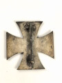 Eisernes Kreuz 1. Klasse 1939 . Hersteller "65" auf der Nadel für Klein & Quenzer. Ungetragenes Stück, leicht angelaufen