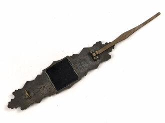 Nahkampfspange in bronze. Zink bronziert, sehr guter Zustand, Hersteller "FEC. W.E. Peekhaus Berlin - A.G.M.u.K. Gablonz" Magnetisches Plättchen