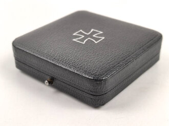 Eisernes Kreuz 1. Klasse 1939 im Etui. Hersteller Paul Meybauer Berlin. das Kreuz mit voller schwärzung in gutem Zustand