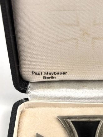 Eisernes Kreuz 1. Klasse 1939 im Etui. Hersteller Paul Meybauer Berlin. das Kreuz mit voller schwärzung in gutem Zustand