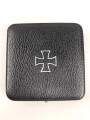Eisernes Kreuz 1. Klasse 1939 im Etui. Hersteller Paul Meybauer Berlin. das Kreuz mit voller schwärzung in gutem Zustand