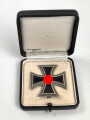 Eisernes Kreuz 1. Klasse 1939 im Etui. Hersteller Paul Meybauer Berlin. das Kreuz mit voller schwärzung in gutem Zustand