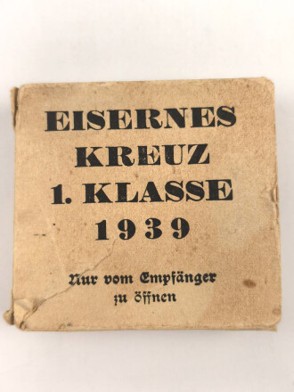 Umkarton für Eisernes Kreuz 1. Klasse 1939 im Etui. Hersteller Paul Meybauer Berlin