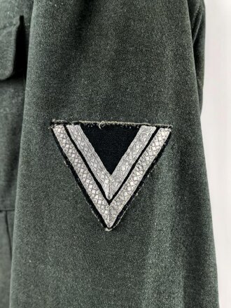 Heer, Feldbluse für Mannschaften Modell 1936. Stark getragenes Kammerstück, die Effekten neuzeitlich ergänzt