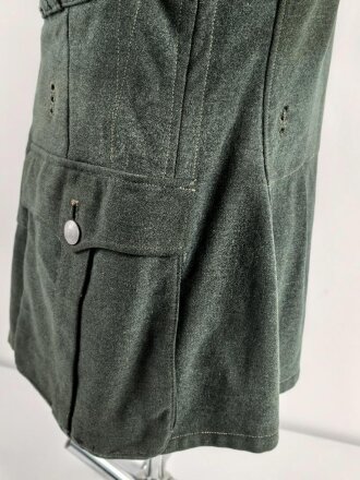 Heer, Feldbluse für Mannschaften Modell 1936. Stark getragenes Kammerstück, die Effekten neuzeitlich ergänzt