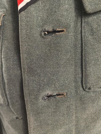 Heer, Feldbluse für Mannschaften Modell 1936. Stark getragenes Kammerstück, die Effekten neuzeitlich ergänzt