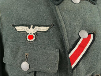 Heer, Feldbluse für Mannschaften Modell 1936. Stark getragenes Kammerstück, die Effekten neuzeitlich ergänzt