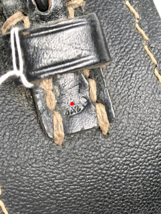 Tasche aus Ersatzmaterial für eine Stationsuhr / Funkraumuhr der Wehrmacht. Neuwertiger Zustand, datiert 1942
