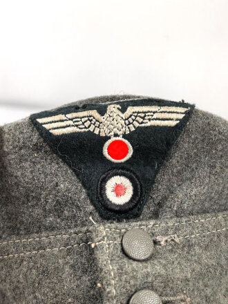 Heer, Feldmütze Modell 1943 für Offiziere. Französische Fertigung, das Trapez original vernäht mit kleinem Mottenschaden. Kopfgrösse 57, ungetragenes Stück