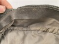 Heer, Feldmütze Modell 1943 für Offiziere. Französische Fertigung, das Trapez original vernäht mit kleinem Mottenschaden. Kopfgrösse 57, ungetragenes Stück