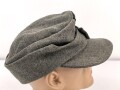 Heer, Feldmütze Modell 1943 für Offiziere. Französische Fertigung, das Trapez original vernäht mit kleinem Mottenschaden. Kopfgrösse 57, ungetragenes Stück