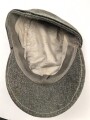 Heer, Feldmütze Modell 1943 für Offiziere. Französische Fertigung, das Trapez original vernäht mit kleinem Mottenschaden. Kopfgrösse 57, ungetragenes Stück