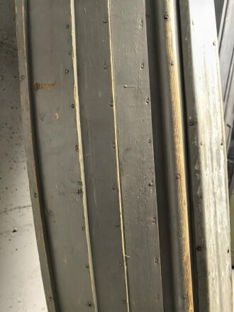 "Ackja" Schlitten Wehrmacht, so unter anderem von der Gebirgstruppe benutzt. Länge etwa 250cm, Guter Zustand, selten. KEIN VERSAND