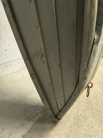 "Ackja" Schlitten Wehrmacht, so unter anderem von der Gebirgstruppe benutzt. Länge etwa 250cm, Guter Zustand, selten. KEIN VERSAND