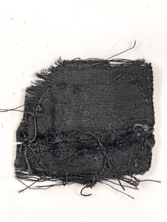 Waffen SS, BEVO Totenkopf für ein Schiffchen. Bereits aus- und eingeschnitten und gefaltet