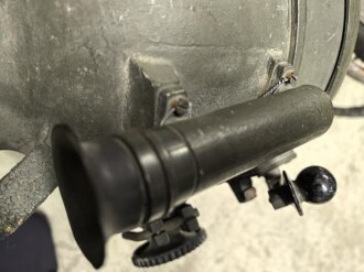 Kriegsmarine, 25cm Marine Einheits Scheinwerfer EsW 25 C 30, Hersteller bem. Originallack, Funktion nicht geprüft