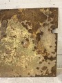 Panzerplatte für ein Fahrzeug der Wehrmacht. Originallack, Maße 55 x 100cm. Wiegt unverpackt 21kg