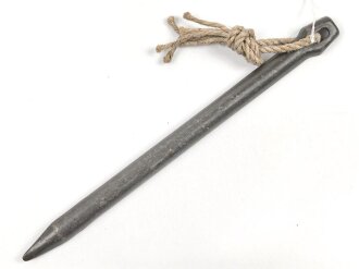 Eiserner Zelthäring Wehrmacht, Originallack, datiert...