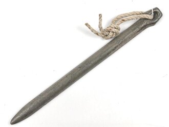 Eiserner Zelthäring Wehrmacht, Originallack, datiert...