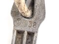 Zelthäring aus Leichtmetall. Wehrmacht, datiert 1938, leicht verbogenes Stück