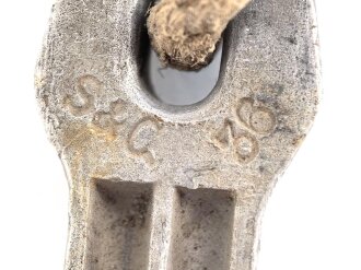 Zelthäring aus Leichtmetall. Wehrmacht, datiert 1936, verbogenes Stück