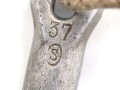Zelthäring aus Leichtmetall. Wehrmacht, datiert 1937, verbogenes Stück