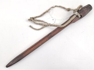 Zelthäring Wehrmacht aus Preßmasse, datiert 1942