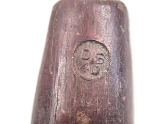 Zelthäring Wehrmacht aus Preßmasse, datiert 1940