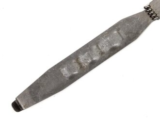Einführstück für 50 Schuss Gurt MG34/42 der Wehrmacht. Hersteller dej 9.40
