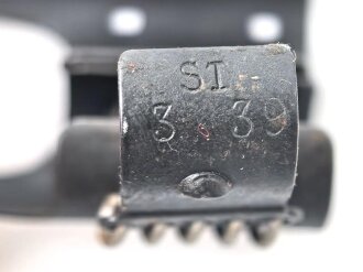 Einführstück für 50 Schuss Gurt MG34/42 der Wehrmacht. Hersteller 1.37 BSW