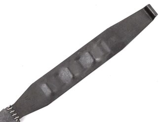 Einführstück für 50 Schuss Gurt MG34/42 der Wehrmacht. Hersteller 1.39 BSW