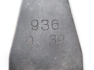 Einführstück für 50 Schuss Gurt MG34/42 der Wehrmacht. Hersteller 936 9.39