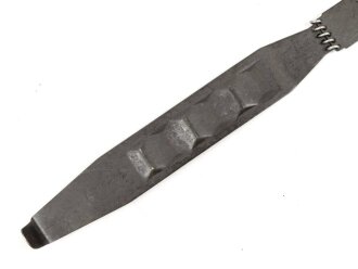 Einführstück für 50 Schuss Gurt MG34/42 der Wehrmacht. Hersteller dwc 9.41