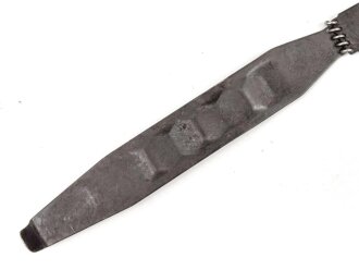 Einführstück für 50 Schuss Gurt MG34/42 der Wehrmacht. Hersteller B 8 40