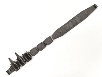 Einführstück für 50 Schuss Gurt MG34/42 der Wehrmacht. Hersteller B 8 40