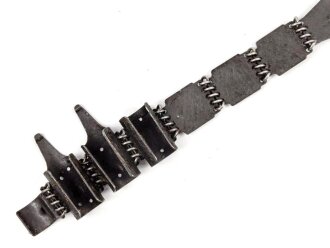 Einführstück für 50 Schuss Gurt MG34/42 der Wehrmacht. Hersteller B 8 40