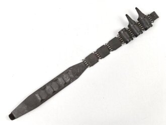 Einführstück für 50 Schuss Gurt MG34/42 der Wehrmacht. Hersteller dwc 12.40